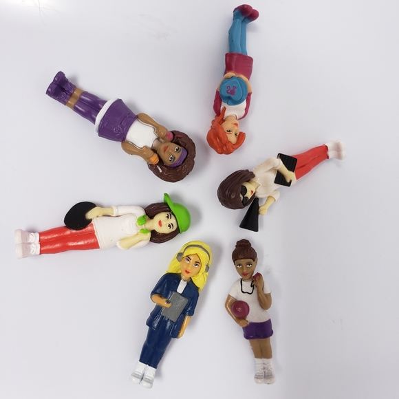 Barbie Career Mini Dolls 6 - Picture 4 of 14